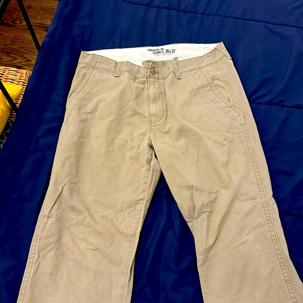 Old Navy khakis 36x32